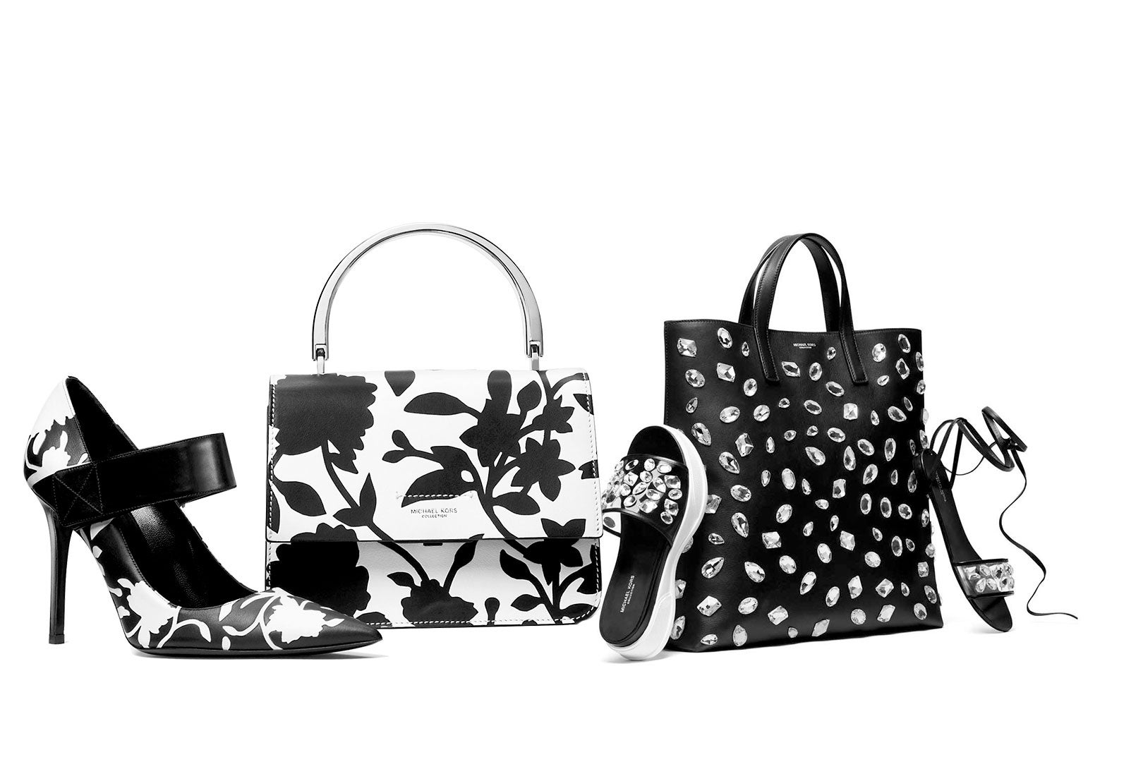 Los accesorios del diseñador son auténticas filigranas. En sus propias palabras, "esta temporada hemos jugado con los cristales para captar la luz". Pero también ha apostado por las flores en juegos de blanco y negro. Irresistibles.