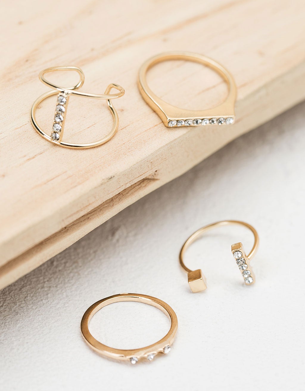 Pack de anillos de Bershka. Precio: 4'99€