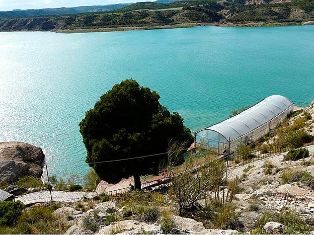 Piscina natural del Balneario de Zujar