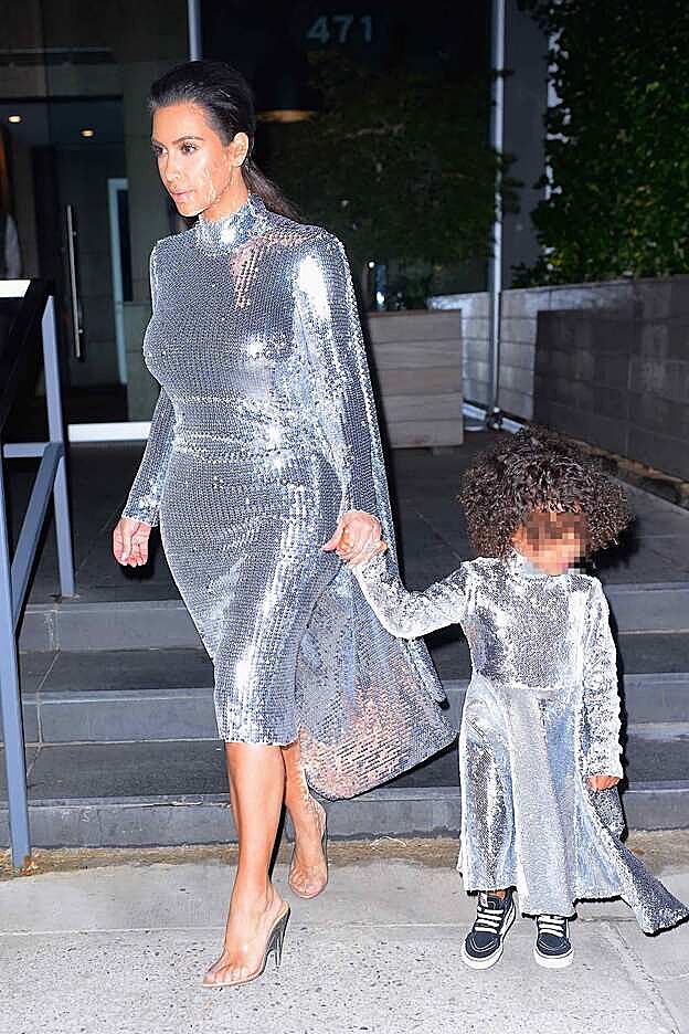 Kim Kardashian (y North West), de Vetements