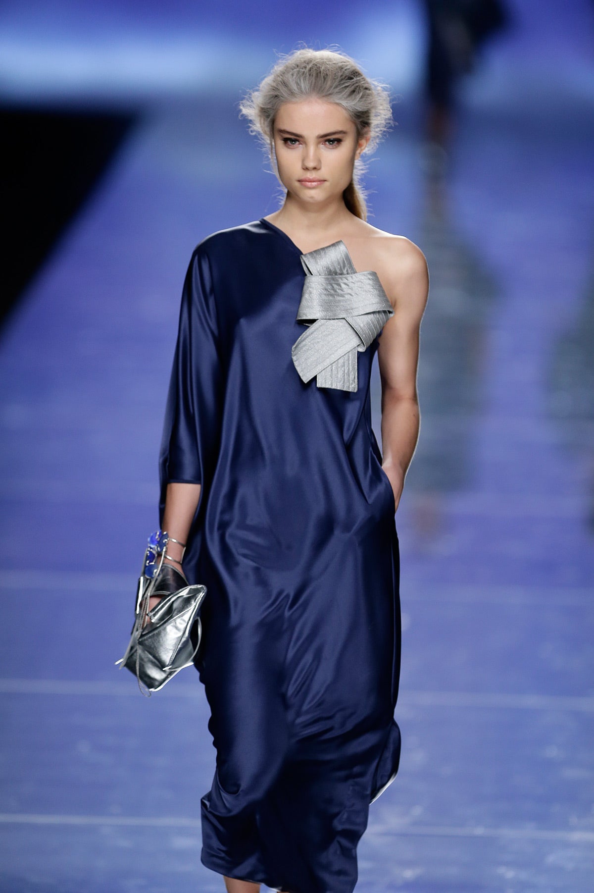 La colección se ha convertido en un perfecto viaje hacia un verano hiperfemenino.