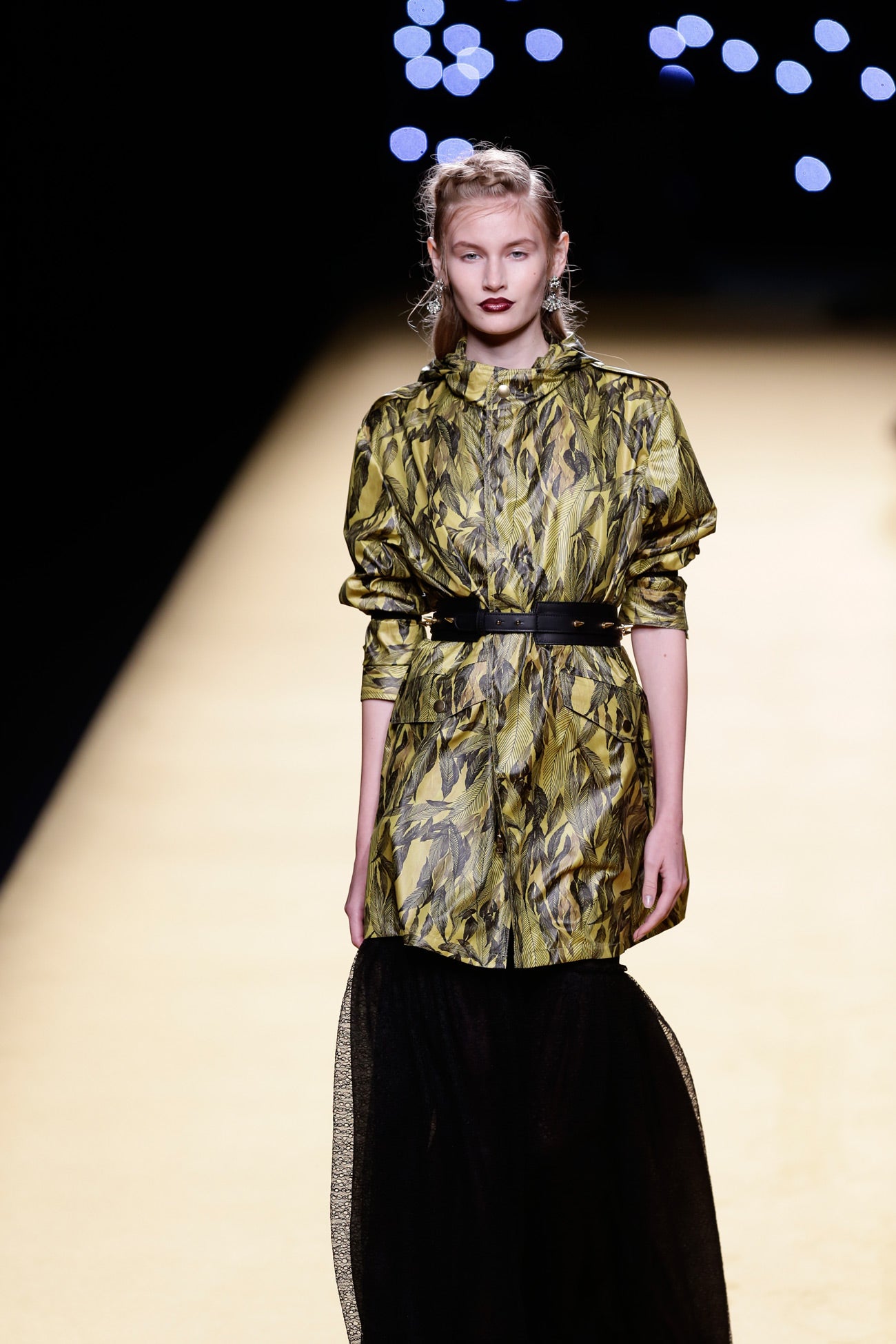 Se ha permitido licencias "un poco macarras" con cazadoras de inspiración 'sporty' o accesorios con tachuelas.