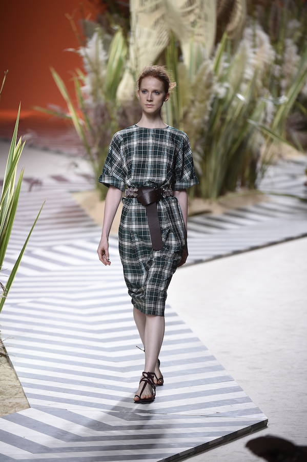 El estampado a cuadros también aparece en la colección primavera-verano