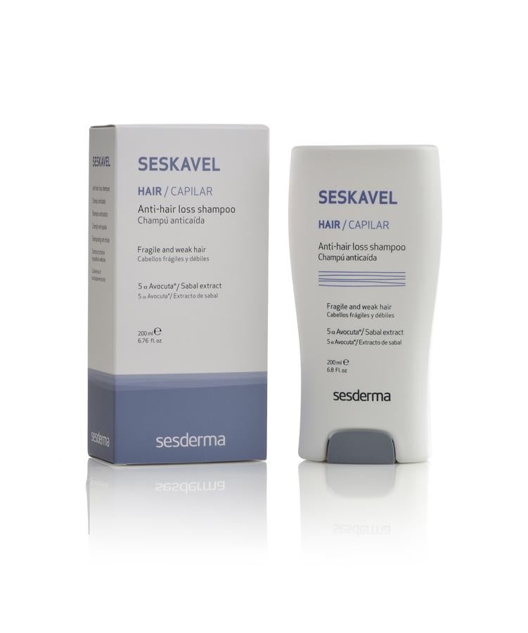 Resulta eficaz para la caída del cabello en los cambios estacionales, alopecias post-parto, alopecias difusas y alopecias debidas a cualquier otra causa: estrés, dietas inadecuadas, mala alimentación, etc. Incorpora activos como el butyl avocodate, artemisa abrotanum, extracto de sabal, trigo, seda hidrolizada, queratina hidrolizada, soja hidrolizada y un complejo multivitamínico. (12,95€, 200 ml)
