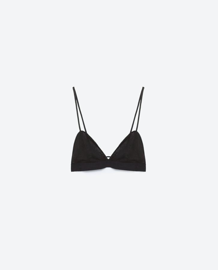 A modo de top, uno de los sujetadores que propone Zara es este en color negro (Precio: 9.99 euros)