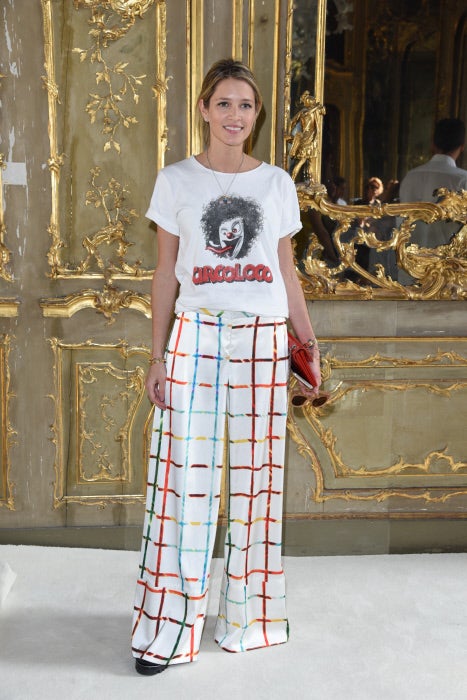 Nos divierte mucho el look 'clown' de Helena Bordon en el desfile de Giamba.