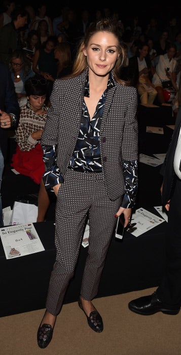 La 'it girl' apostó por un sofisticado look de inspiración masculina para acudir al desfile de Trussardi.