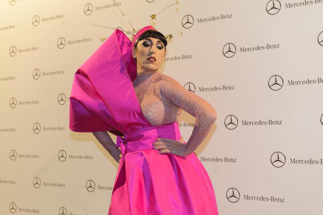 Rossy de Palma mostró este diseño tras su paso por la pasarela de la Mercedes-Benz Fashion Week Madrid.