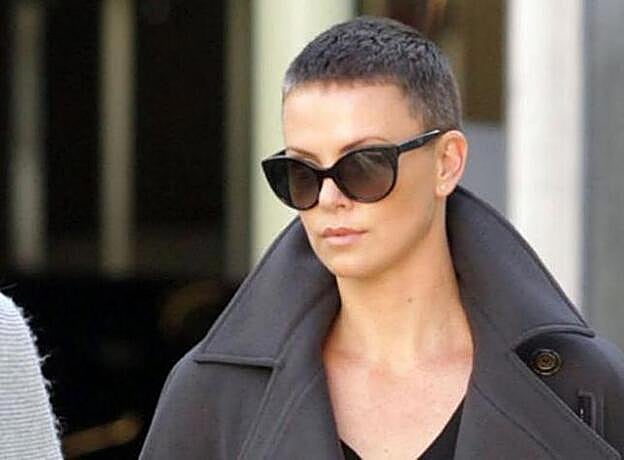 Así se rapó Charlize Theron para rodar 'Mad Max'