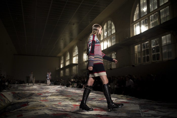 Sí, de punto. Sí, para el verano que viene.