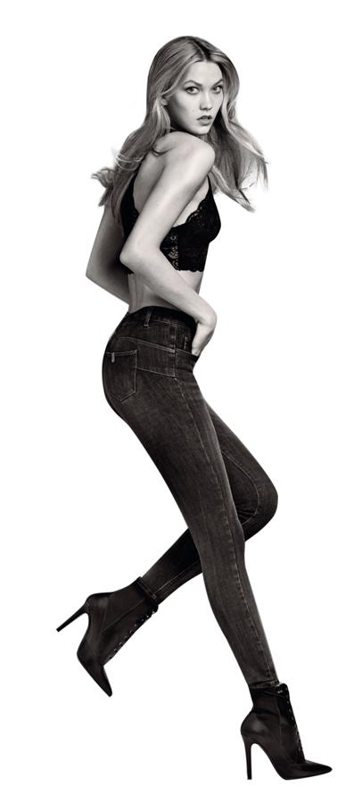 Los vaqueros Botton Up se han convertido en una de las señas de identidad de Liu Jo. Ahora, la marca italiana ha creado los Botton Up Amazing Fit, que además de realzar, se adaptan como un guante a la piel. Tienen tejido doblemente elástico y consiguen estilizar la figura, por eso son una de las prendas favoritas de la top Karlie Kloss.