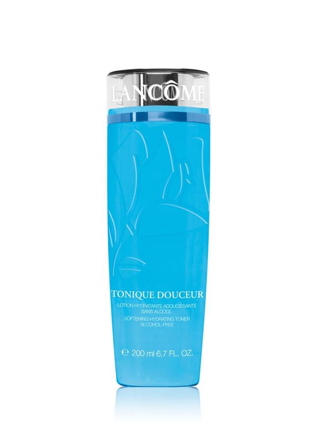 Tónico hidratante suavizante, sin alcohol. Ideal para pieles normales a mixtas, enriquecido con extractos vegetales para afinar la textura de la piel con suavidad, eliminan las impurezas. (30,80€)