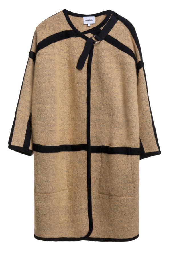 De punto, bicolor y recto. Precio: 225 euros.