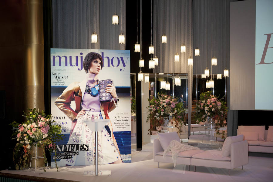 La decoración del Teatro del Círculo de Bellas Artes de Madrid, que acogió la entrega de los V Premios Belleza de Mujerhoy, fue decorado exquisitamente por Ikea. Las flores son Sally L. Hambleton.