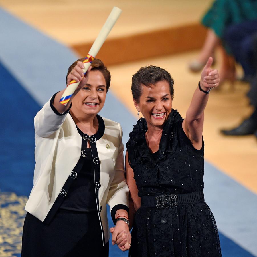 El proyecto ha sido galardonado por las dos décadas de trabajo que han servido para reducir la influencia humana en el aumento de temperatura en la tierra. Christina Figueres, la exsecretaria ejecutiva, recogió el galardón.