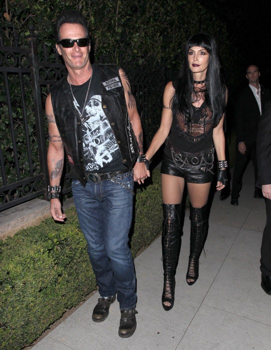 Cindy Crawford y Rande Gerber, unos irreconocibles 'ángeles del infierno'.