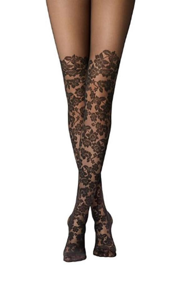 En Calzedonia hemos encontrado estas medias efecto tatuaje con estampado de flores. Precio: 9,95 euros.