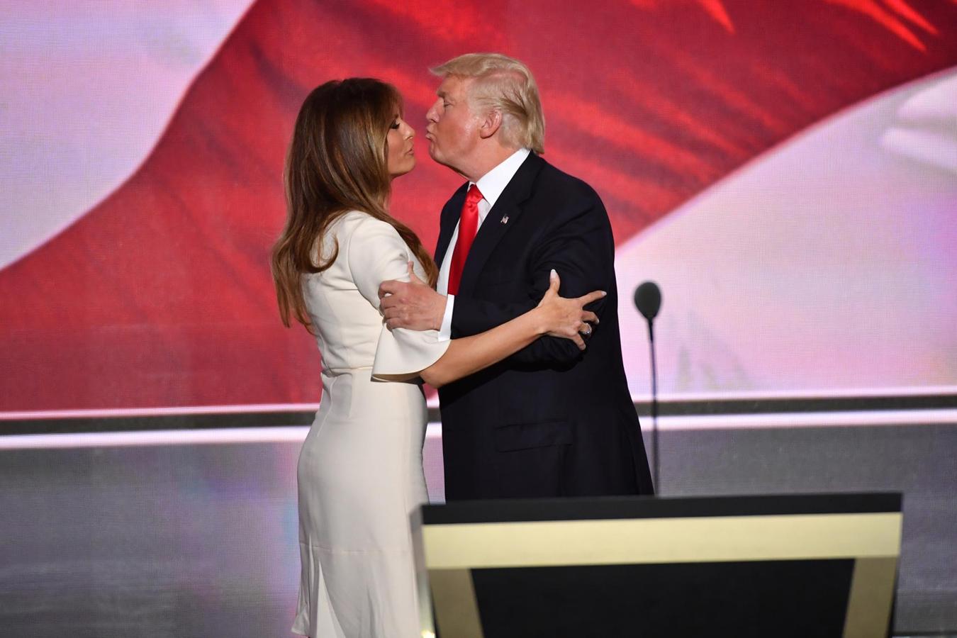 Melania Trump es su actual esposa, la que le ha acompañado de manera incondicional durante esta campaña electoral.
