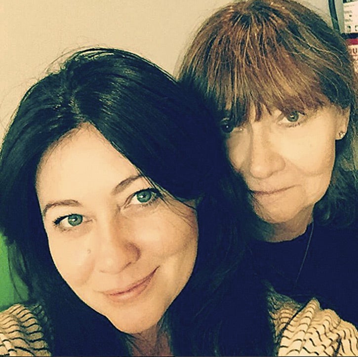 La actriz junto a su madre.