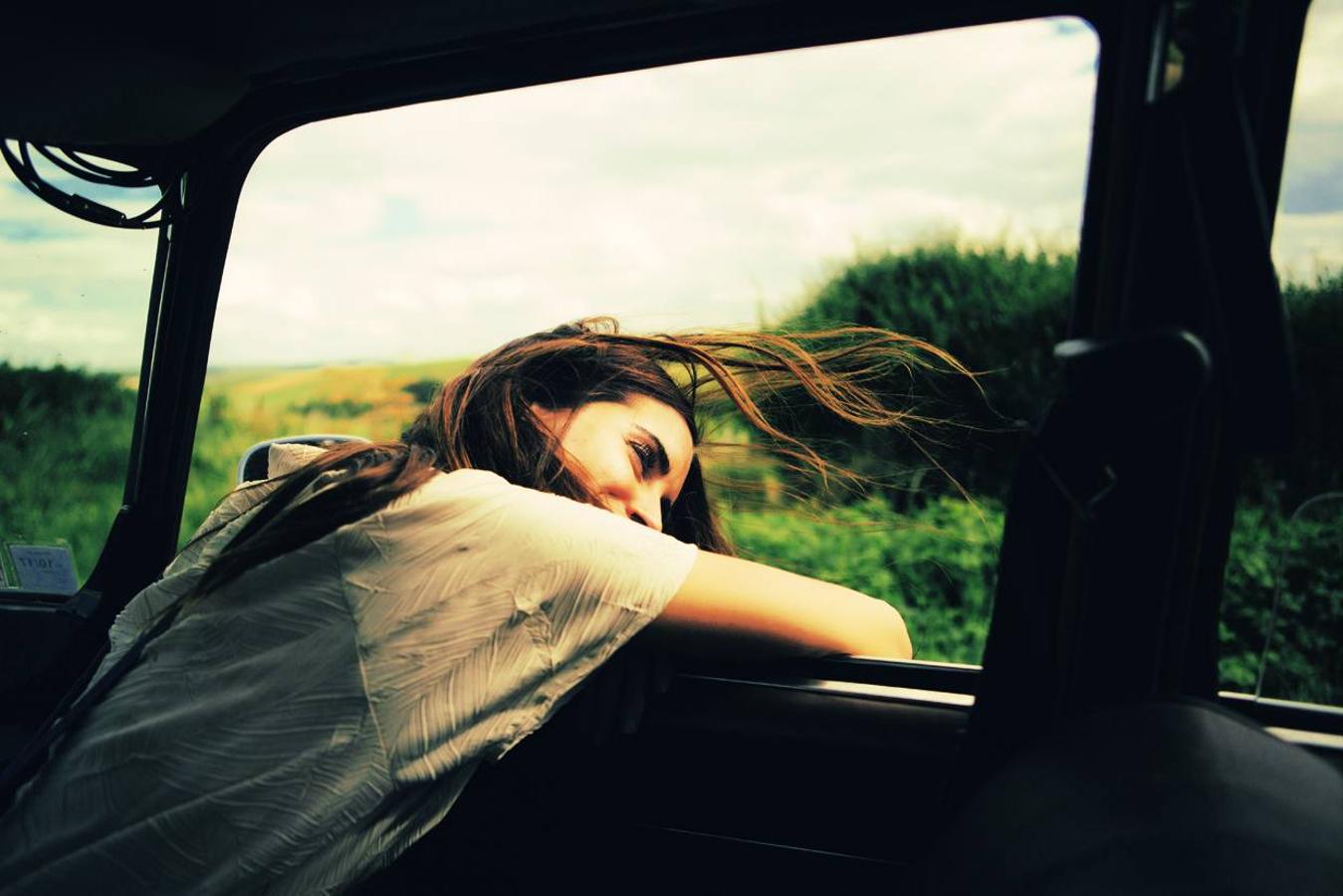 La protagonista de ste viaje es la it girl española Gala González. Una escapada al sur de Francia, inmortalizada por el fotógrafo Dennis Swiatkowski, en la que cuenta como compañeros de viaje con sus looks favoritos de Esprit para esta temporada de otoño-invierno. Prendas cómodas, pero llenas de detalles, para una aventura muy fashion. www.esprit.es