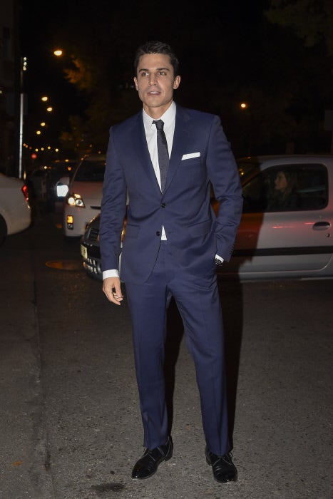 El actor apostó por un look clásico.