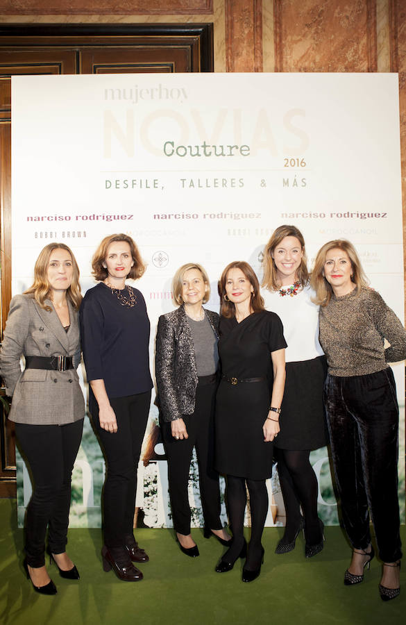 De izquierda a derecha: Amaia Campos, directora de publicidad de Mujerhoy, Laura Múgica, directora general de Taller de editores, Charo Carrera, directora de Mujerhoy, Laura Ruiz de Galarreta, directora de relaciones y proyectos corporativos de TESA, Paula Martín Voz, responsable de eventos y patrocinios de CM Vocento, y Liliana Maguregui, directora comercial de revistas de CM Vocento.