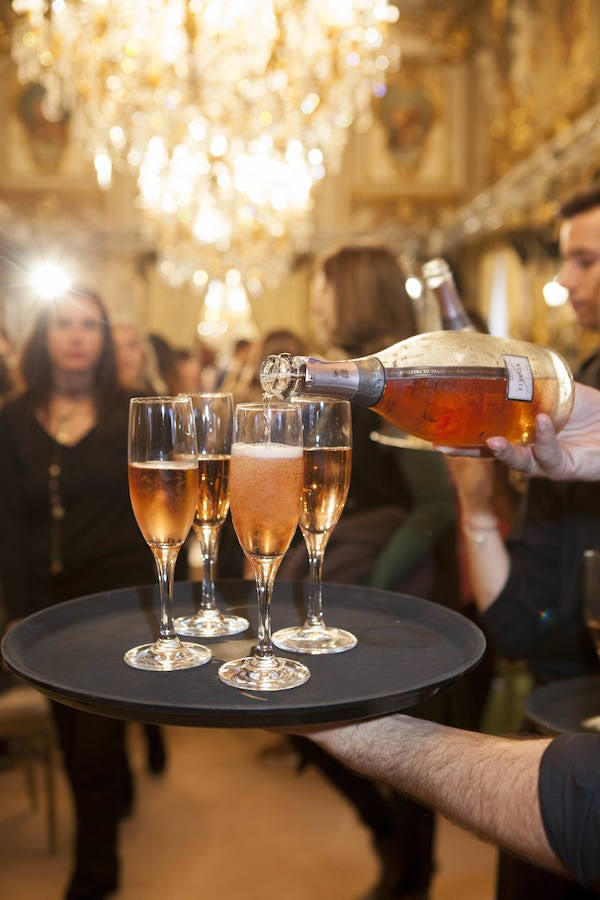 En el apertivo que se sirvió tras el desfile de Novias Couture los invitados pudieron brindar con Elyssia by Freixenet.