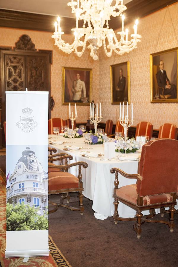 El Hotel Ritz decoró una mesa de bodas, con un protocolo exquisito.