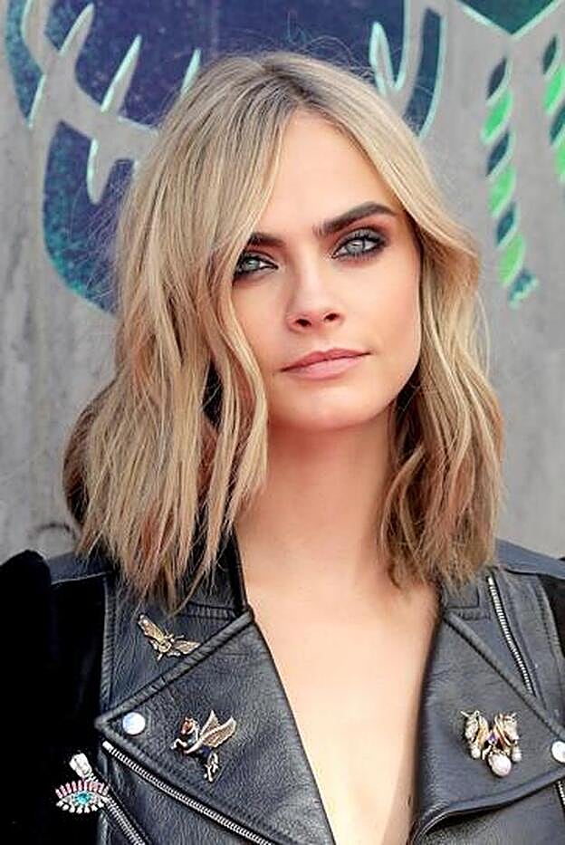 Cara Delevigne con mechas babylights.