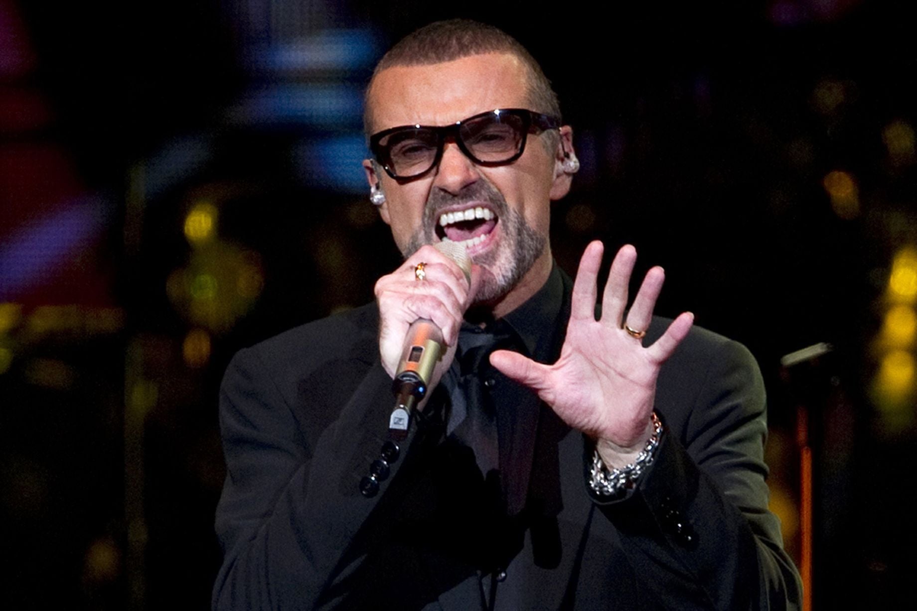 El ídolo pop George Michael muere a los 53 años en su domicilio el 25 de diciembre e 2016.