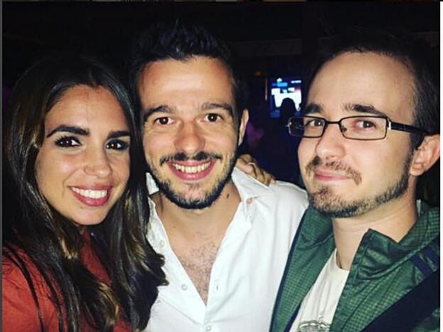 De izquierda a derecha, Elena Furiase (Vicky), Fernando Tielve (Cayetano) y Daniel Retuerta (Roque)