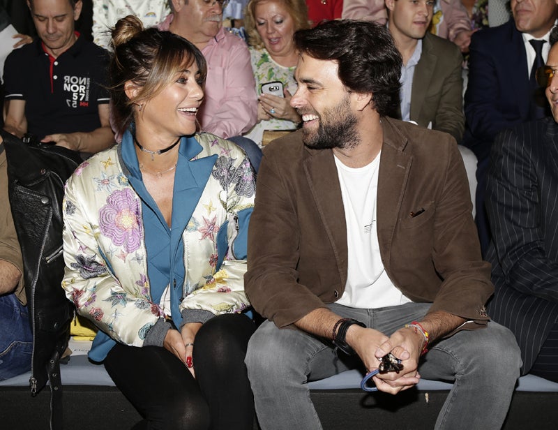 Junio, el ecuador del año, estuvo marcado por el inicio del romance entre Elena Tablada y Javier Ungría, que posaban así de sonrientes.j