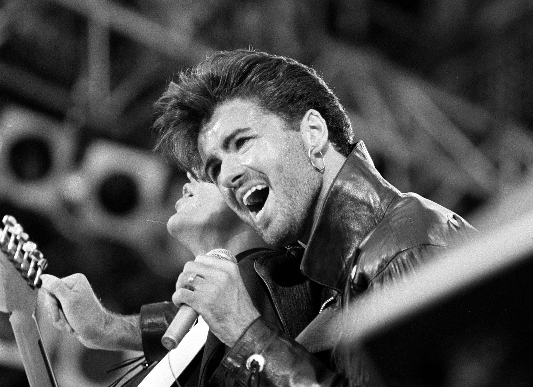 Wham! terminó oficialmente en noviembre de 1986. George Michael siguió con su carrera en solitario.