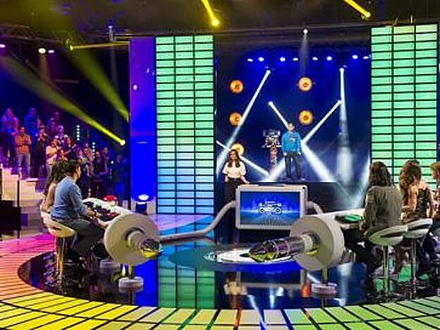 En una de las pruebas junto a Eva González de presentadora.