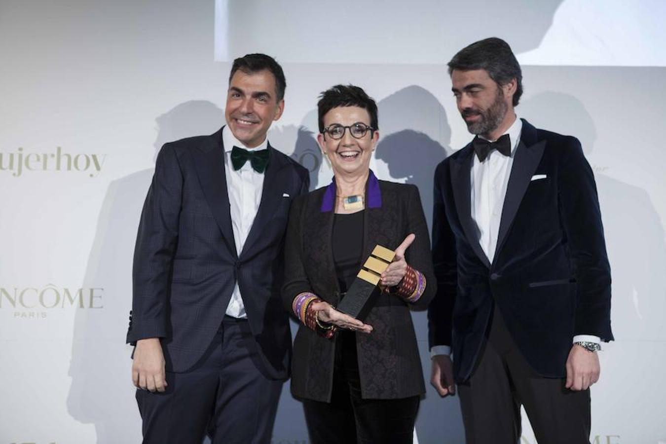 Con enorme simpatía la chef -femenina- con más estrellas Michelín del mundo recogió su premio agradeciendo el galardón que, dijo, le hacía una tremenda ilusión.