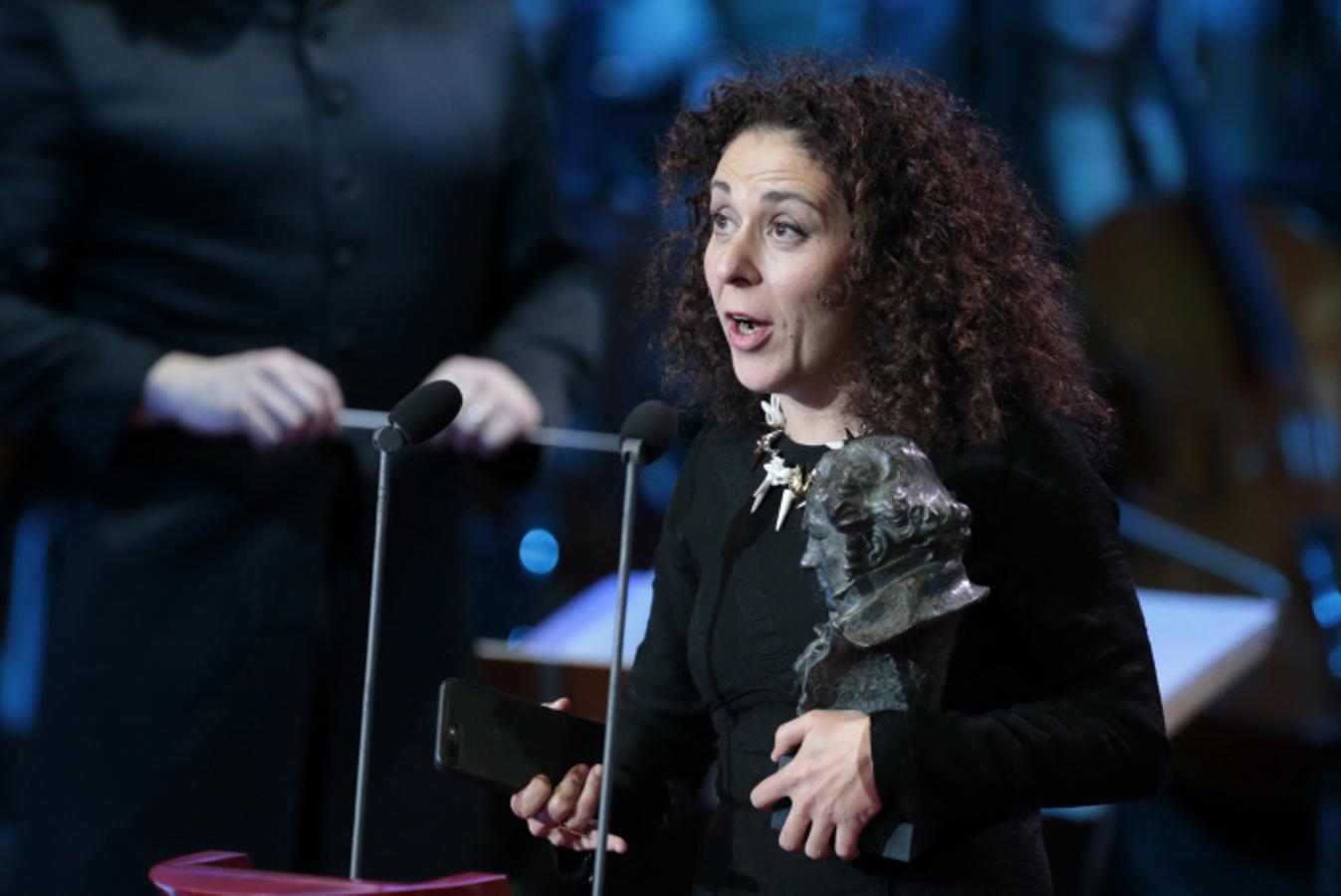 Premio a la mejor dirección de producción por 'Un monstruo viene a verme'