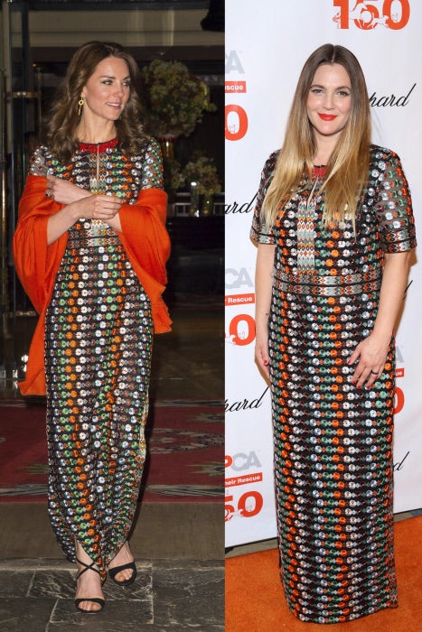 A Kate Middleton y Drew Barrymore le separaban miles de kilómetros cuando, en pasado abril de 2017, y en el mismo día, coincidieron con el mismo vestido de Tory Burch. La actriz estaba en Nueva York y la duquesa de viaje en Bután. Tan lejos y tan cerca.