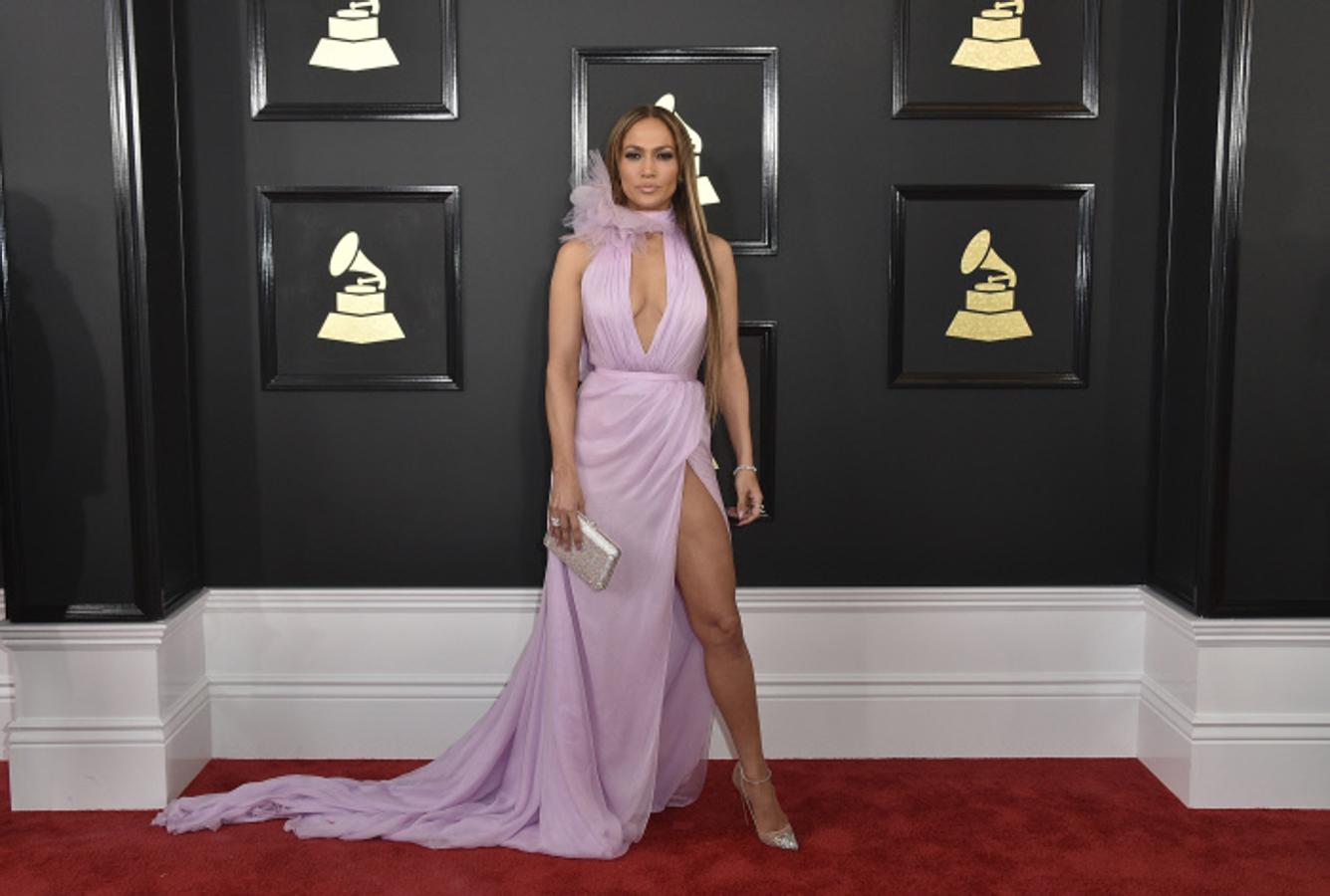 JLo. sorprendió (y acertó) con este vestidazo de Ralph&Russo.