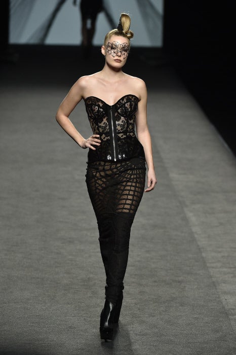 La noche se viste de un sensual color negro.