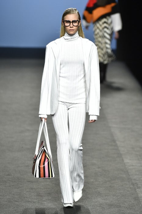 Y del color... al 'total white'.