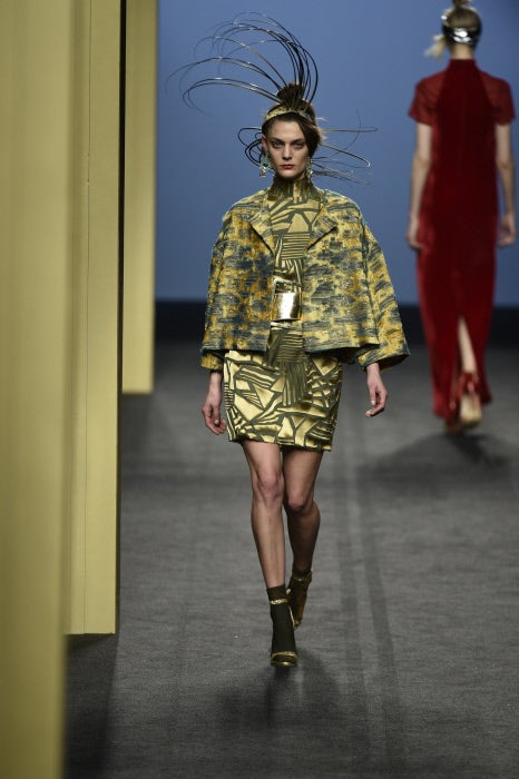 Los '80 también se han subido a la pasarela con su influencia en siluetas y colores.