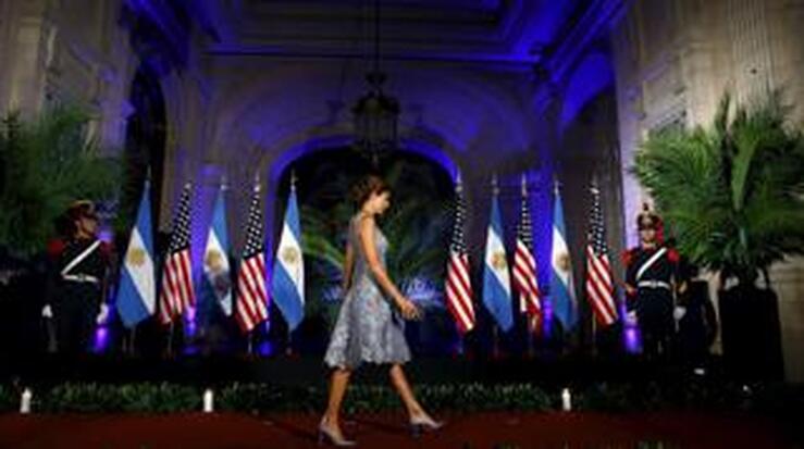 Fotos: El estilo de Juliana Awada al que se tendrá que 'enfrentar' Letizia, en 17 fotos