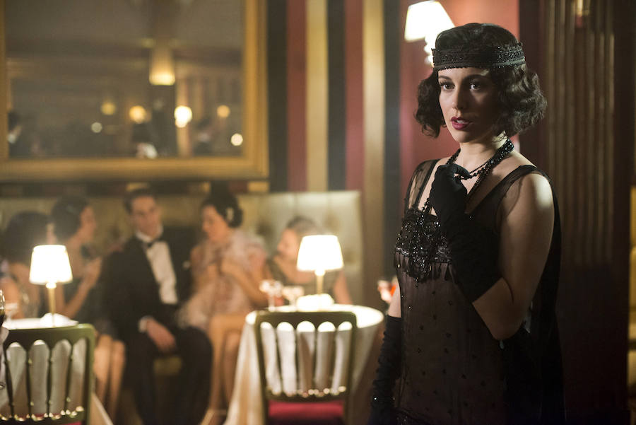 La actriz Blanca Suárez luce un look de los años veinte en una de las escenas de la serie de Netflix, Las Chicas del Cable, que se estrena el próximo 28 de abril.