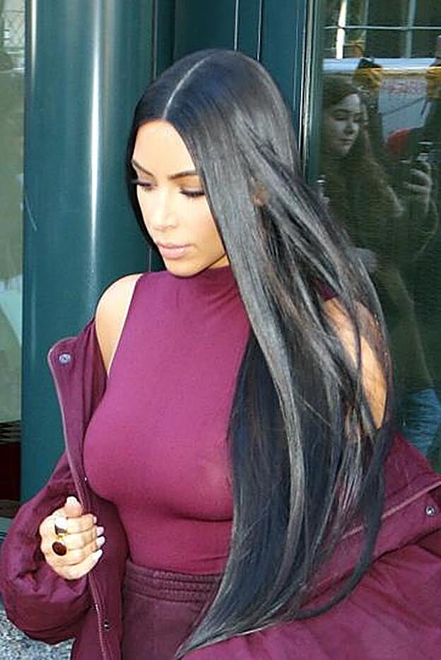 Kim Kardashian también se apunta a la melena XXL con extensiones de vez en cuando.