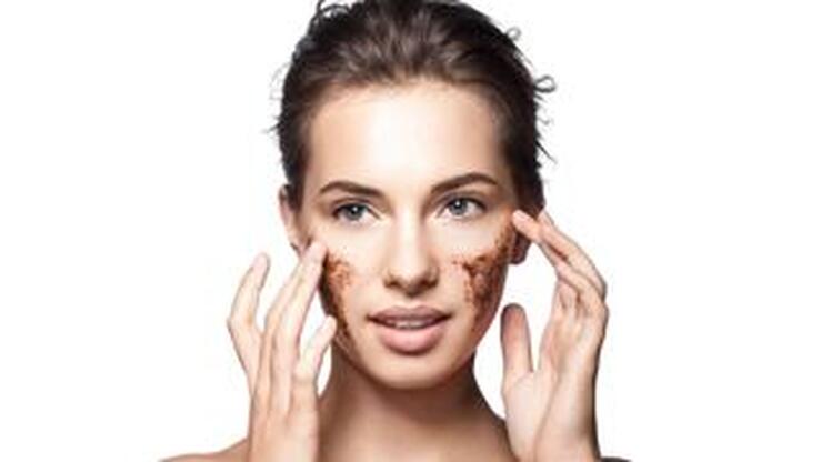 Fotos: 17 Peelings y exfoliantes para una piel más joven y luminosa