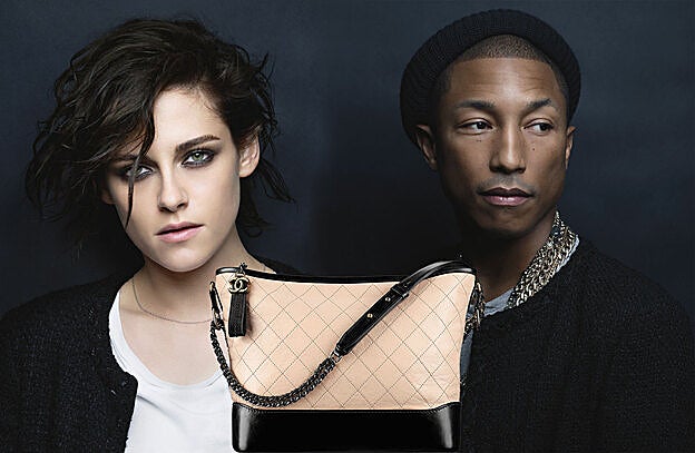 Kristen Stewart, Pharrell Williams y el nuevo bolso de Chanel, Gabrielle.