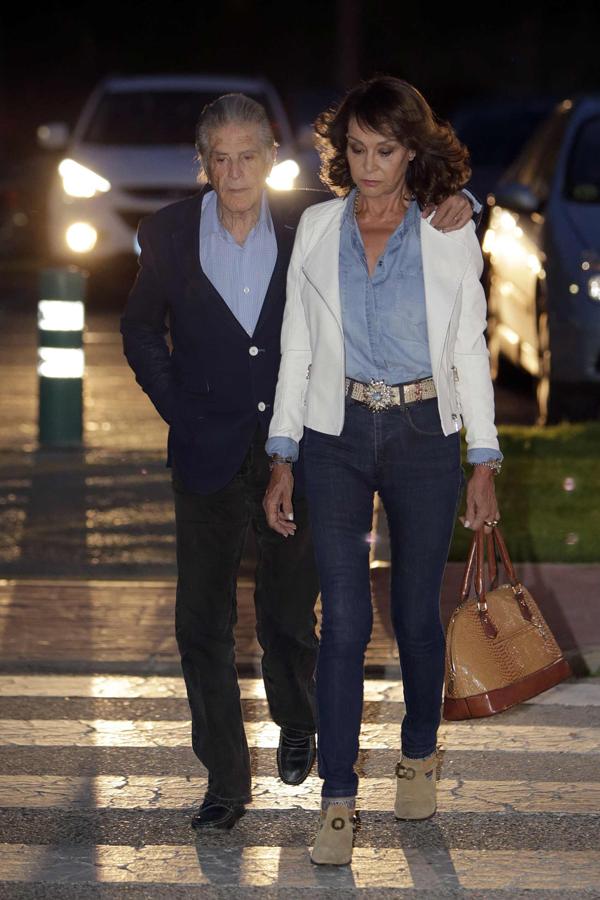 El diestro y su pareja eran grandes amigos del torero que nos dejaba ayer en el madrileño hospital Gregorio Marañón.