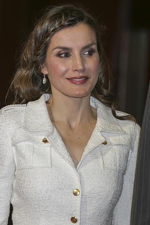 Doña Letizia con su peinado de trenzas en Canarias.