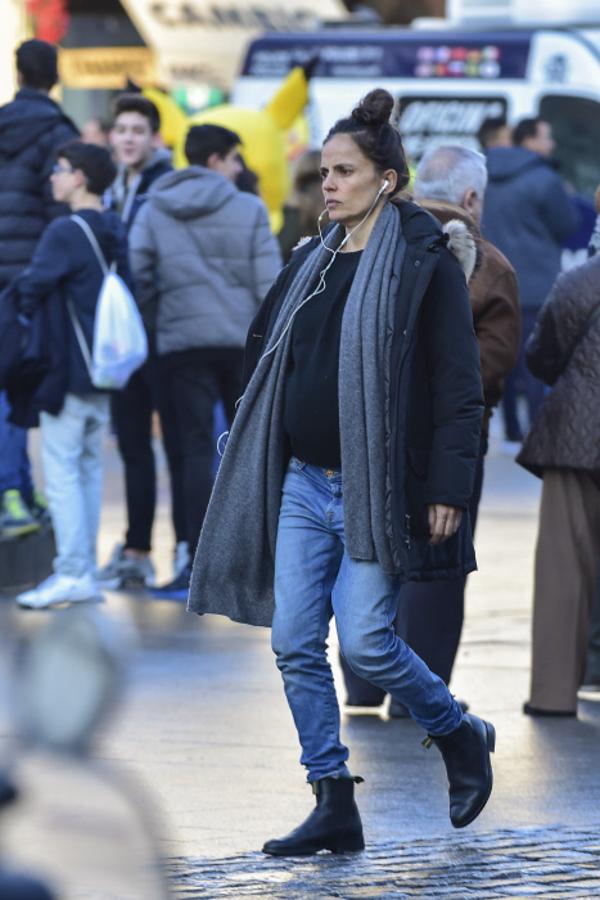 Elena Anaya y su novia, la figurinista Tina Afugu, celebran el día de la madre por primera vez. La actriz dio a luz a su hijo el pasado mes de febrero.