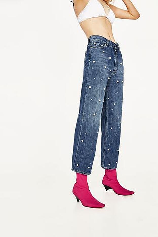 Con perlas bordadas (Precio: 39.95 euros)